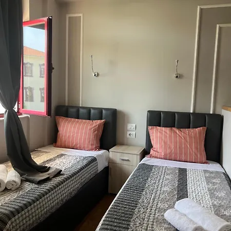 Centre 4r * Shkodër